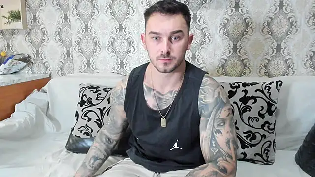 Snapshot of Jonmusclemaster chatting on January 2025 08:04:01 PM Jonmusclemaster online show from January 2025 08:04:01 PM