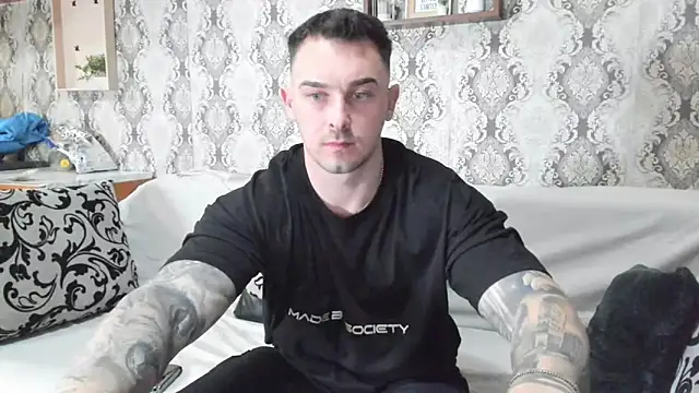 Snapshot of Jonmusclemaster chatting on January 2025 05:33:02 PM Jonmusclemaster online show from January 2025 05:33:02 PM