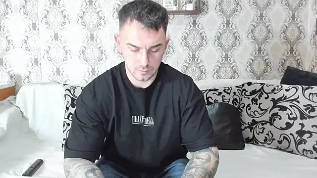 Snapshot of Jonmusclemaster chatting on January 2025 07:04:01 PM Jonmusclemaster online show from January 2025 07:04:01 PM