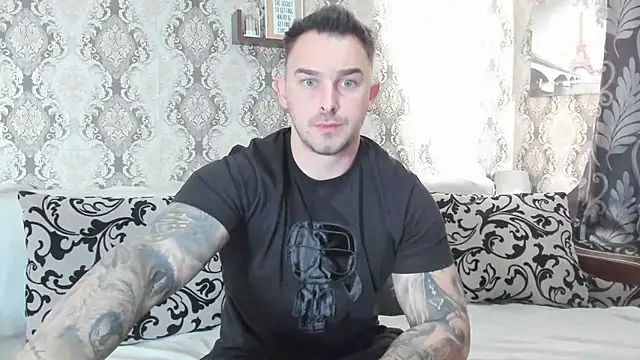 Snapshot of Jonmusclemaster chatting on January 2025 10:40:02 AM Jonmusclemaster online show from January 2025 10:40:02 AM