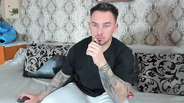 Snapshot of Jonmusclemaster chatting on February 2025 11:16:02 AM Jonmusclemaster online show from February 2025 11:16:02 AM