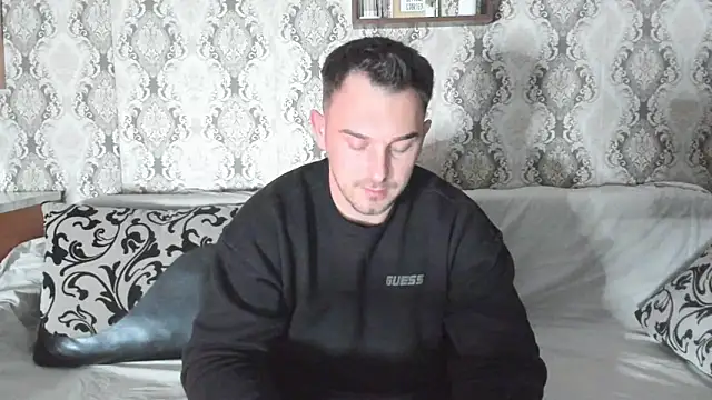 Snapshot of Jonmusclemaster chatting on February 2025 08:18:01 PM Jonmusclemaster online show from February 2025 08:18:01 PM