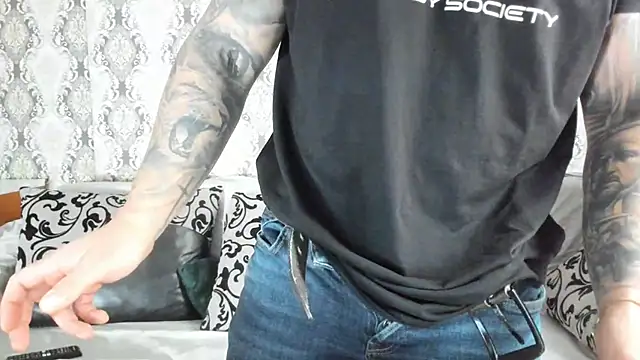 Snapshot of Jonmusclemaster chatting on February 2025 12:10:02 PM Jonmusclemaster online show from February 2025 12:10:02 PM