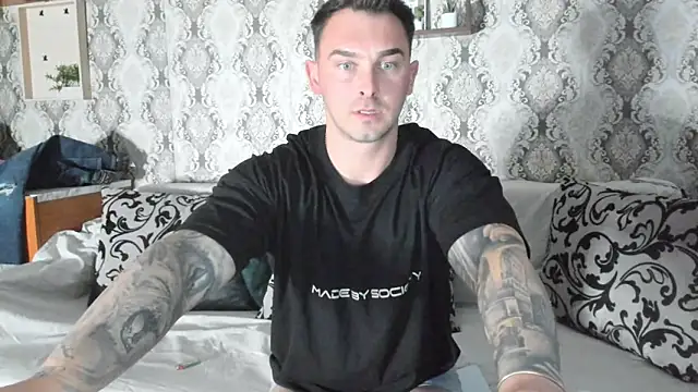 Snapshot of Jonmusclemaster chatting on February 2025 03:16:02 PM Jonmusclemaster online show from February 2025 03:16:02 PM