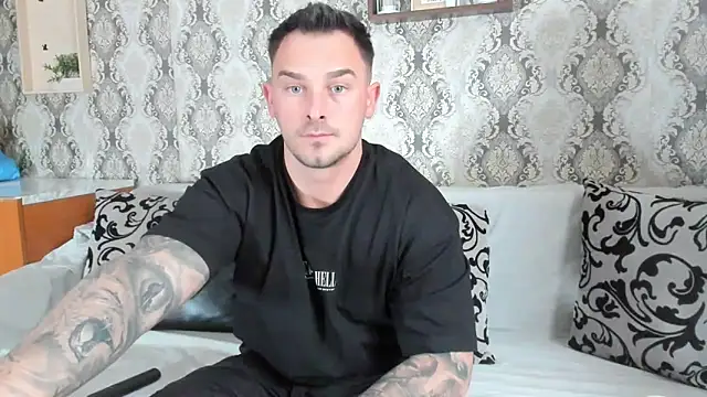 Snapshot of Jonmusclemaster chatting on February 2025 12:36:02 PM Jonmusclemaster online show from February 2025 12:36:02 PM