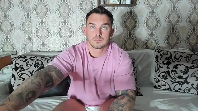 Snapshot of Jonmusclemaster chatting on February 2025 10:48:01 PM Jonmusclemaster online show from February 2025 10:48:01 PM