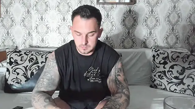 Snapshot of Jonmusclemaster chatting on February 2025 08:00:01 PM Jonmusclemaster online show from February 2025 08:00:01 PM