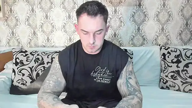 Snapshot of Jonmusclemaster chatting on February 2025 08:58:02 PM Jonmusclemaster online show from February 2025 08:58:02 PM