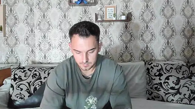 Snapshot of Jonmusclemaster chatting on March 2025 08:29:02 PM Jonmusclemaster online show from March 2025 08:29:02 PM