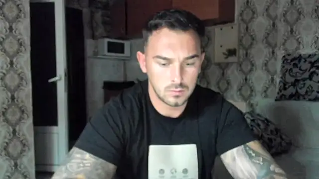 Snapshot of Jonmusclemaster chatting on September 2025 08:19:01 PM Jonmusclemaster online show from September 2025 08:19:01 PM