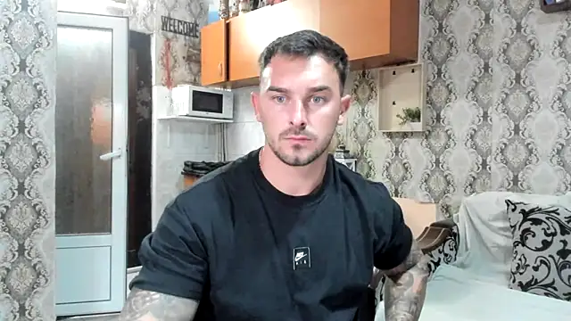 Snapshot of Jonmusclemaster chatting on September 2025 07:47:02 PM Jonmusclemaster online show from September 2025 07:47:02 PM