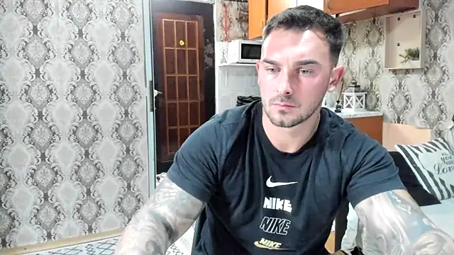 Snapshot of Jonmusclemaster chatting on September 2025 08:11:02 PM Jonmusclemaster online show from September 2025 08:11:02 PM