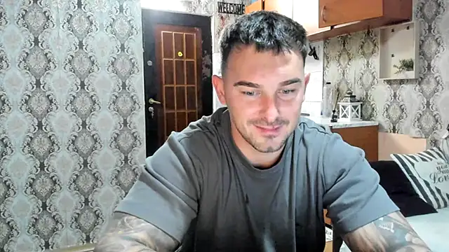 Snapshot of Jonmusclemaster chatting on September 2025 08:20:01 PM Jonmusclemaster online show from September 2025 08:20:01 PM