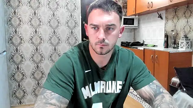 Snapshot of Jonmusclemaster chatting on November 2025 09:36:01 PM Jonmusclemaster online show from November 2025 09:36:01 PM