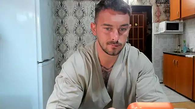 Snapshot of Jonmusclemaster chatting on July 2026 08:11:01 PM Jonmusclemaster online show from July 2026 08:11:01 PM