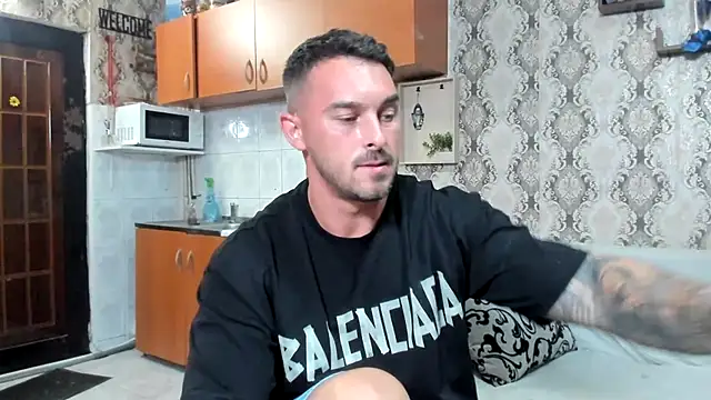 Snapshot of Jonmusclemaster chatting on July 2026 07:28:01 PM Jonmusclemaster online show from July 2026 07:28:01 PM