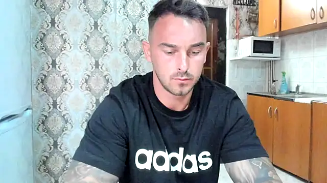 Snapshot of Jonmusclemaster chatting on August 2026 08:33:01 PM Jonmusclemaster online show from August 2026 08:33:01 PM