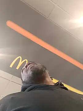 MRHANDSOME3800 online show from March 2025 09:34:01 PM