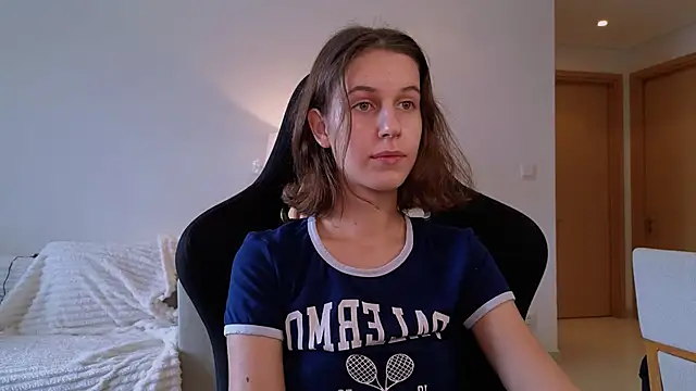 VanessaBayer2 online show from December 2024 01:45:01 AM