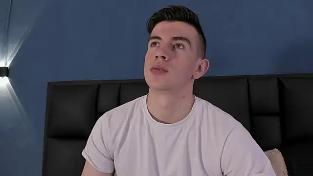 MikaelSlow online show from September 2025 03:30:02 AM