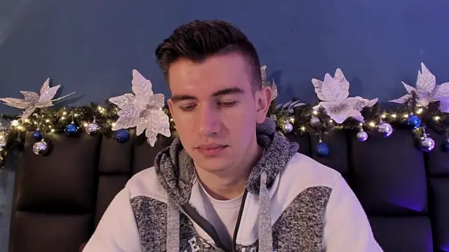 MikaelSlow online show from December 2025 03:26:02 AM