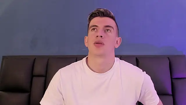 MikaelSlow online show from February 2026 03:56:02 AM