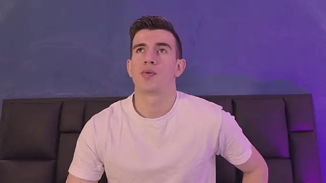 MikaelSlow online show from March 2026 04:27:02 AM