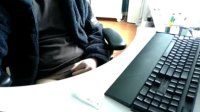 big-pig online show from November 2025 01:38:01 AM