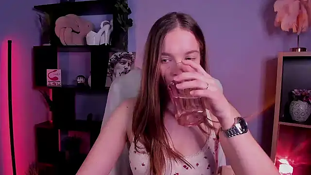 Snapshot of kenzie_x chatting on December 2024 10:26:02 AM kenzie x online show from December 2024 10:26:02 AM