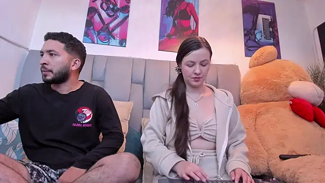 Idara and Edahi01 online show from March 2025 01:29:01 PM