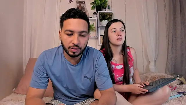 Idara and Edahi01 online show from March 2025 12:48:02 AM