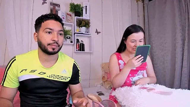 Idara and Edahi01 online show from March 2025 04:58:02 PM