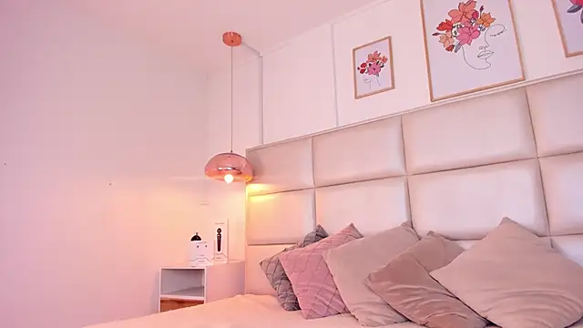 Snapshot of Aily_Yozuko chatting on February 2025 02:38:01 AM Aily Yozuko online show from February 2025 02:38:01 AM