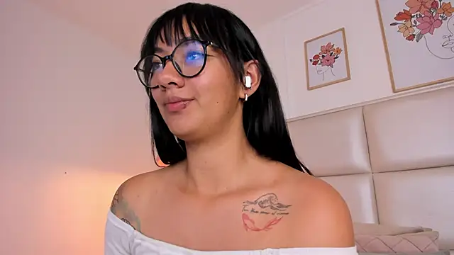 Snapshot of Aily_Yozuko chatting on February 2025 03:09:02 AM Aily Yozuko online show from February 2025 03:09:02 AM