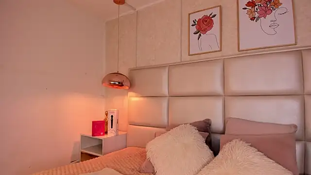 Snapshot of Aily_Yozuko chatting on September 2025 02:37:01 AM Aily Yozuko online show from September 2025 02:37:01 AM