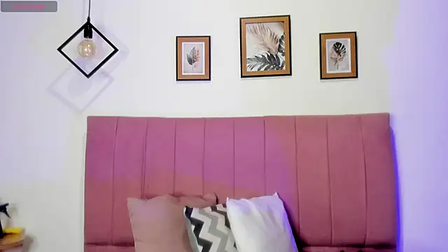 GENNESIS LOVE online show from November 2025 03:06:02 AM