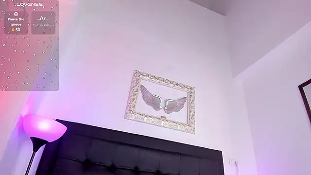 Mia 222 online show from February 2025 12:30:02 PM