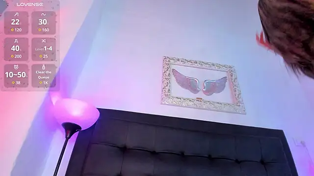 Mia 222 online show from February 2025 02:46:02 PM