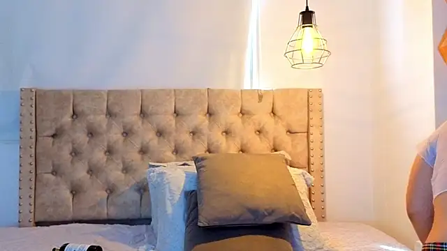 Anya Texas online show from February 2026 07:54:01 PM