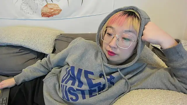 luxgray online show from December 2024 11:27:02 PM