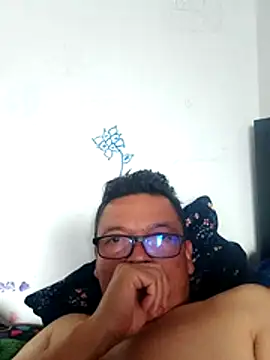 Snapshot of Anuviss_lxx chatting on May 2026 10:15:02 PM Anuviss lxx online show from May 2026 10:15:02 PM