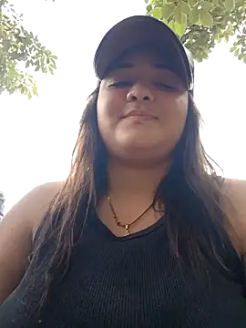 Liancy online show from December 2024 05:44:01 PM