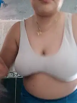 Liancy online show from January 2025 03:57:01 PM