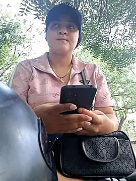 Liancy online show from September 2025 09:05:02 PM