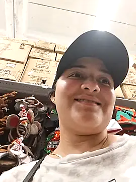 Liancy online show from September 2025 08:45:01 PM