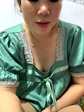 Snapshot of Baby-bigtits chatting on November 2025 03:01:02 PM Baby-bigtits online show from November 2025 03:01:02 PM