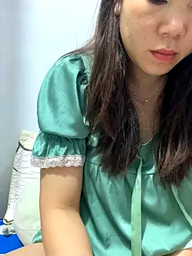 Snapshot of Baby-bigtits chatting on November 2025 11:18:02 PM Baby-bigtits online show from November 2025 11:18:02 PM