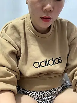 Snapshot of Baby-bigtits chatting on November 2025 12:52:01 PM Baby-bigtits online show from November 2025 12:52:01 PM