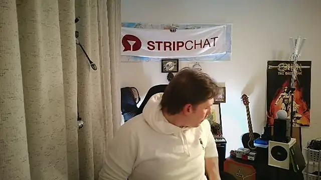 Snapshot of Rock_Pierce chatting on May 2026 12:10:01 PM Rock Pierce online show from May 2026 12:10:01 PM