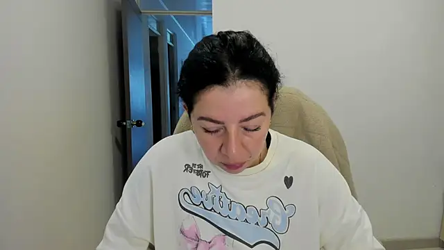 Snapshot of Im_coco chatting on April 2026 12:31:01 PM Im coco online show from April 2026 12:31:01 PM